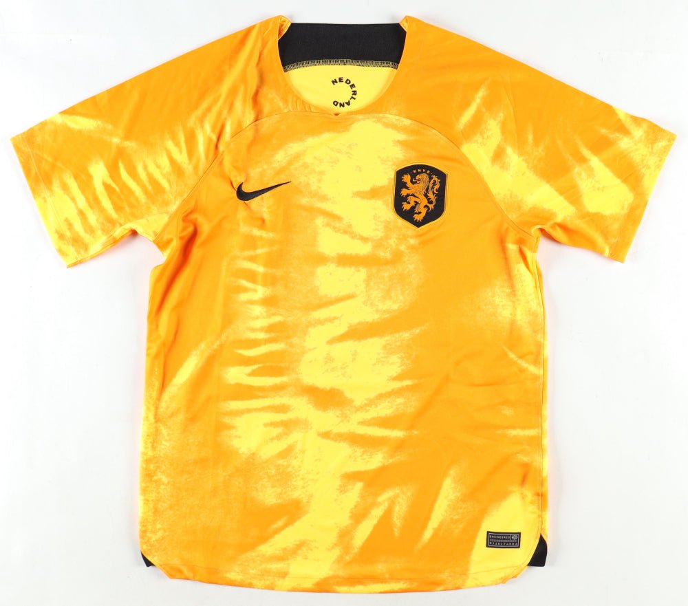 Memphis Depay Signed Netherlands Nike Jersey (Beckett)